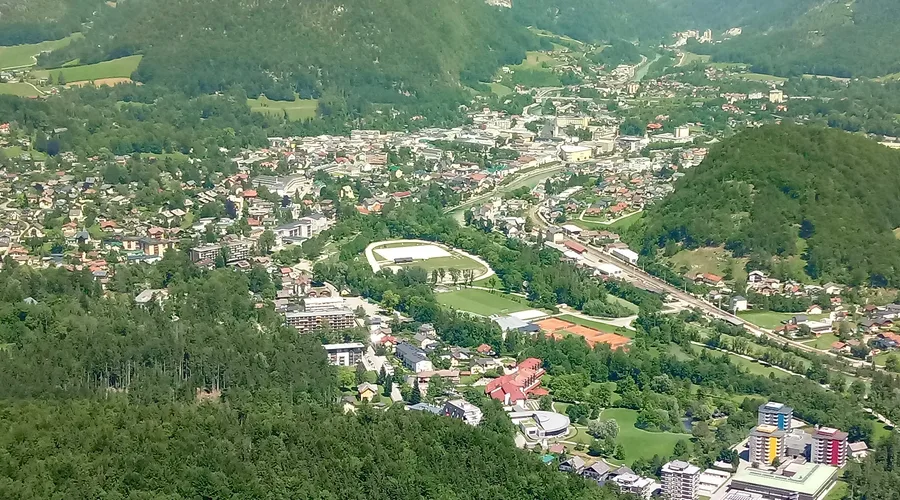Blick vom Katrin-Klettersteig hinunter auf Bad Ischl im Salzkammergut