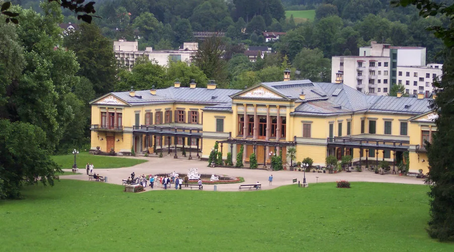 Kaiservilla in Bad Ischl, deren Kurbetrieb einst wirtschaftlich von der Sole aus Perneck abhing