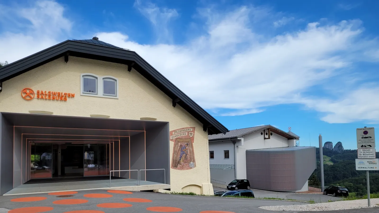 Eingang der Salzwelten Salzburg (Salzbergwerk Hallein) am Dürrnberg, Bad Dürrnberg